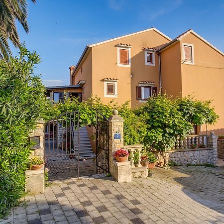 Apartments Beba Mali Lošinj Eksteriør billede