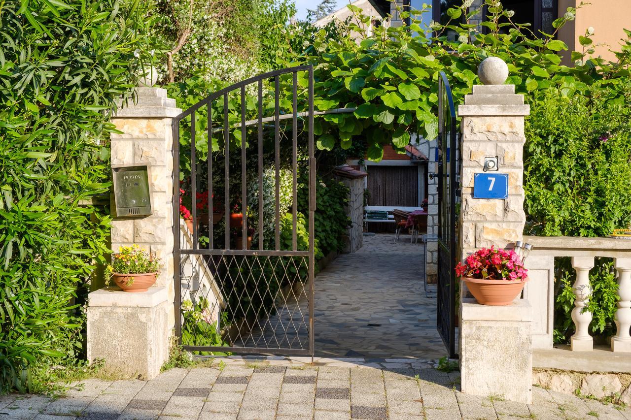 Apartments Beba Mali Lošinj Eksteriør billede