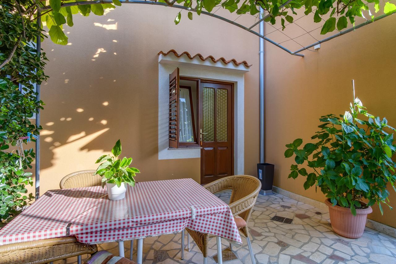 Apartments Beba Mali Lošinj Eksteriør billede