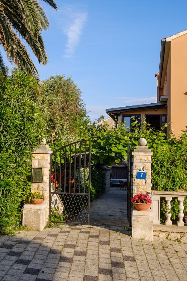 Apartments Beba Mali Lošinj Eksteriør billede